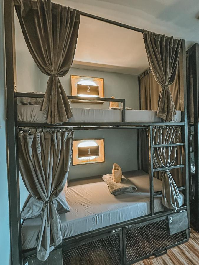 Outpost Hostel - Coron Zewnętrze zdjęcie