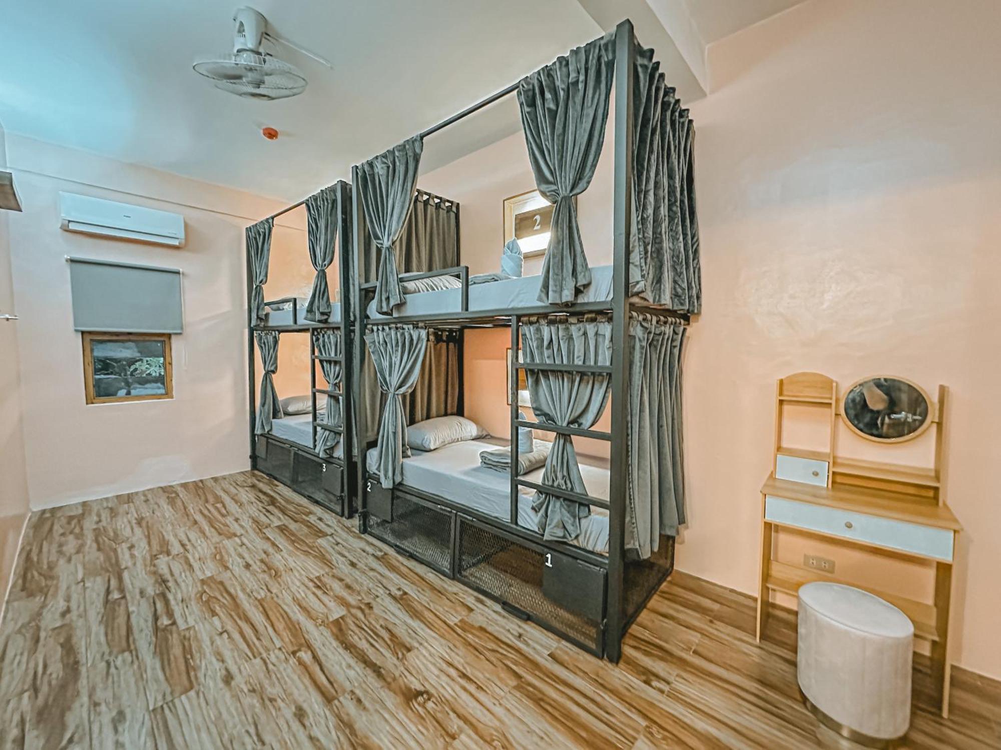 Outpost Hostel - Coron Zewnętrze zdjęcie